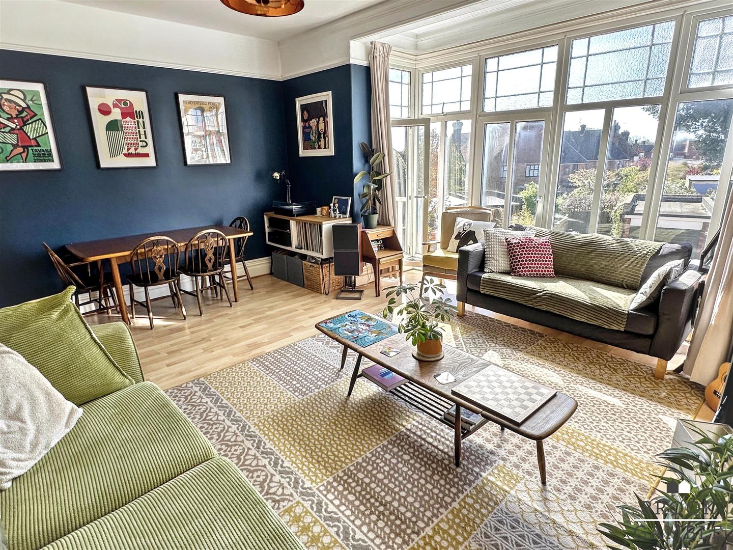 3 Bedroom Maisonette. Vicarage Road in Eastbourne,  21